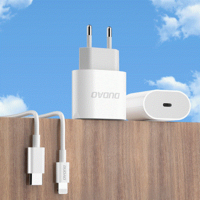 Dudao A8SEU-1M 20Watt Adapter med 1xUSB-C och 1x USB-C till Lightningkabel Vit