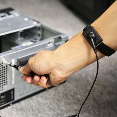 Anti-Static Wrist Straps equipped with Grounding Wire and Alligator Clip ESD Economy Elastic Wrist Strap.