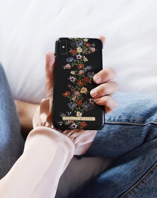 iDeal iPhone 8/7/6/6S/SE2 Skal - Dark Floral